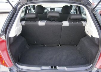 Peugeot 207 1.4i 70kw,klima benzín manuál 70 kw - 9