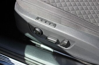 Škoda Superb 3 Combi Style 2.0 TDI DSG NAVI ACC BI-XENON - 9