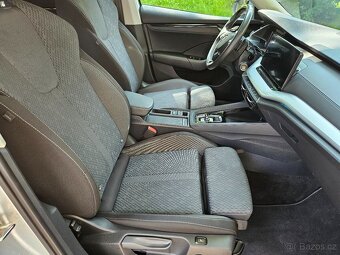 Škoda Octavia IV Combi 2,0 TDI DSG, 12/2021, nezáv. topení - 9