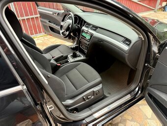 Škoda Superb, 2.0TDI 125KW AMBITION + BI-XENON - 9
