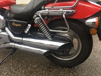 Honda Magna VF 750 C,Servisní knížka - 9