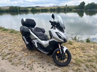 Honda ADV 350 držáky kufru Shad Sh23 - 9