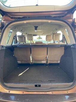 Renault megane scenic - 9