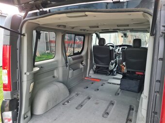 Renault trafic 2.0Dci 84kW Passenger, Nejvyšší výbava, 7míst - 9