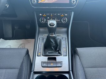Škoda SUPERB 2.0 TDi EVO MATRIX VIRTUAL SENZORY JEN 47.000km - 9