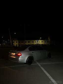 Bmw e90 320d - 9