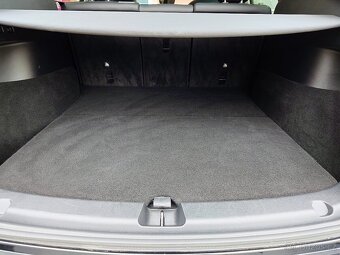 Tesla Model Y Long Range Dual Motor 378kW SOH 92,5 % - 9