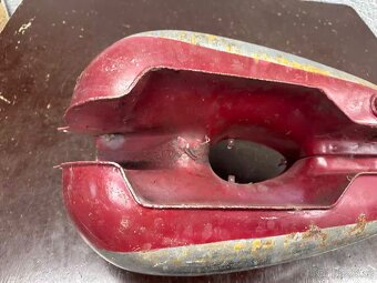 Predám nádrž JAWA 250/353 350/354 KYVACKA s otvor ampérmetr - 9