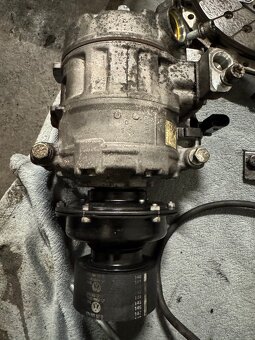 Motorové díly 2.5 TDi 128kw AXE - 9