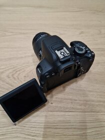 Canon eos 650D s bleskem a příslušenstvím - 9