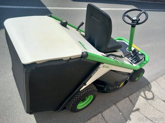 Prodám zahradní traktor Etesia Bahia 14Hp Hydro - 9