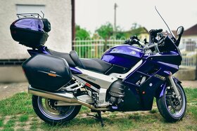 Yamaha FJR 1300 - 9