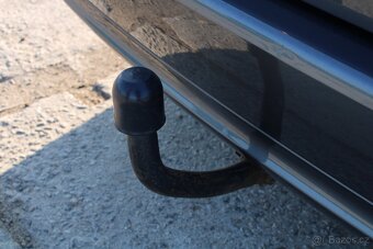 MERCEDES BENZ E 220CDI,KOMBI,TAŽNÉ,MANUÁL,ORIG.KM - 9