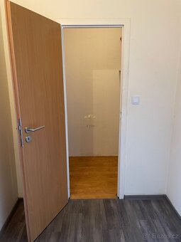 Pronájem světlého bytu 2+kk, 42 m2, komora, sklep, Na Kohout - 9