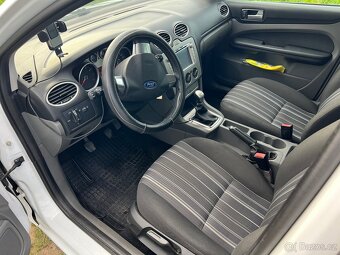 Ford Focus 1.6 benzín - 9