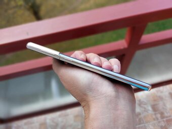 Samsung Galaxy S21+ 5G--128 gb--8 gb ram - 9