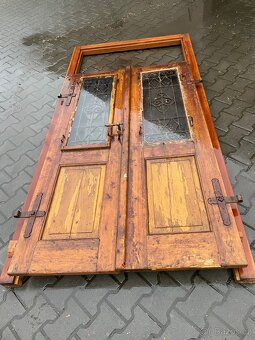 Staré vchodové dveře z roku 1890 - 9