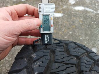 205/70 R 15 96T Hankook - 9