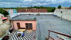 Činžovní dům s 6 byty - Slaný centrum, nová okna a střecha - 9