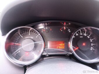 Prodám Peugeot 5008 1,6 HDI. R.v.1012 - 9