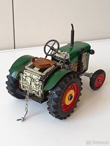 Traktor Zetor 25A Kovap, stará hračka - 9