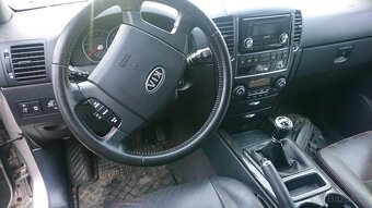 Kia Sorento - 9