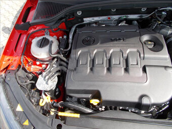 Škoda Octavia Combi RS 2.0TDI 135kW–sport, styl, praktičnost - 9