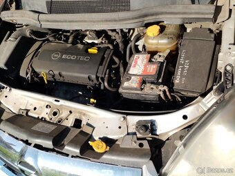 Opel Zafira 1.6i r.2010 - 9