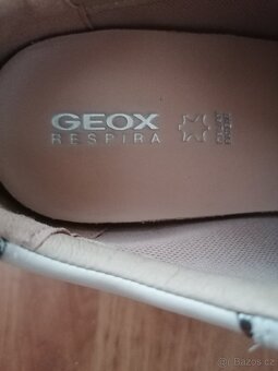 Dámské kožené boty Geox - 9