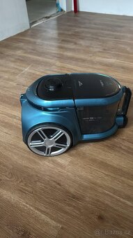 Vysavač bezsáčkový ETA - 9