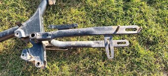 Babetta 210 - pekny černý rám s úchyty - 9