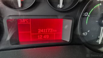 IVECO Daily 35 S11 se skříňovou klimatizovanou nástavbou - 9