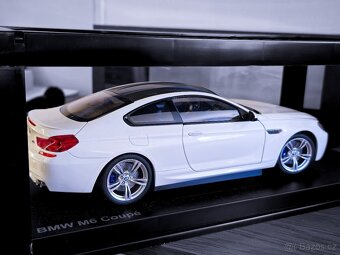 BMW M6 1:18 Paragon Models - 9