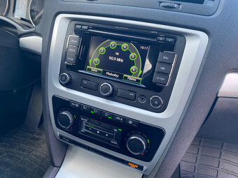 Škoda Octavia II 1.6 TDI Combi na splátky bez registru - 9