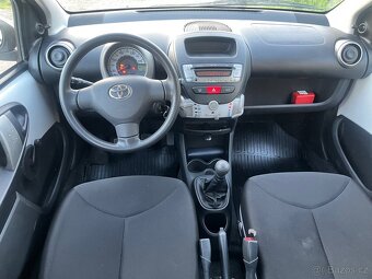 Toyota Aygo 1.0 VVT-i  najeto 43000 km - 9