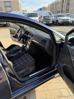 Volkswagen Golf MK7 GTI - 9