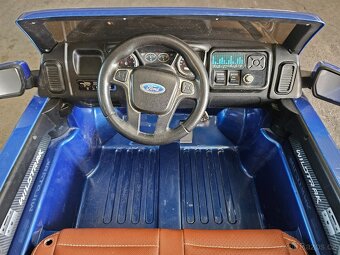 Elektické auto - minimálně používané - 9