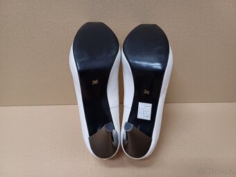 Bílé lodičky se skrytou platformou vel.36 - 9