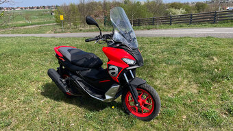 Aprilia SR GT 125 - 9