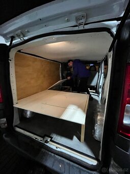 Opel vivaro 2.0 84kw obytná vestavba - 9