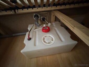 Karavan Burstner G182 -nová STK+SPZ -postele - veliké spaní - 9