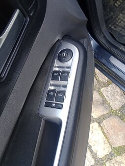 Ford Focus II 2,0TDCI kombi - 9