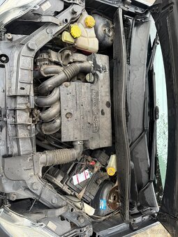 Ford Fusion 1.6 74kw benzín - 9