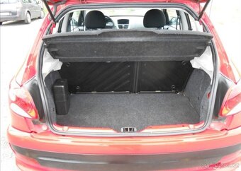 Peugeot 206 1,1 i 44 kW PLUS Serviska benzín - 9