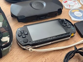 PSP Play Station Portable, kryty, hry - 9