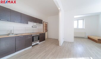 RD Těšíkov u Šternberka 3x byt - 9