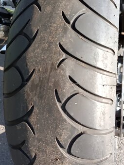 Hezká klasická Yamaha XJR 1200 v originálním stavu. - 9