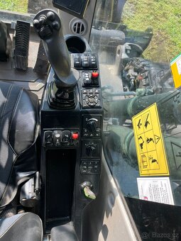 Kolové rypadlo Volvo EW160E - 9