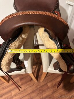 Nové westernové sedlo nové Colonel XL 16” bez hrušky - 9