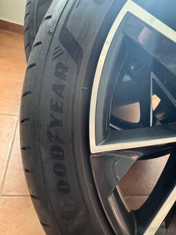5x112 R19 Vega včetně pneu - 9